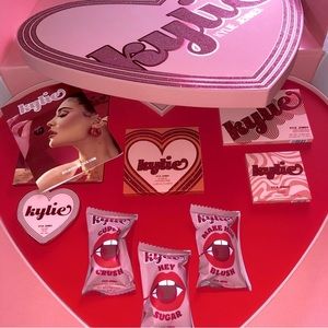 Kylie Cosmetics Valentine’s Day 2022 Full Collection in PR Box